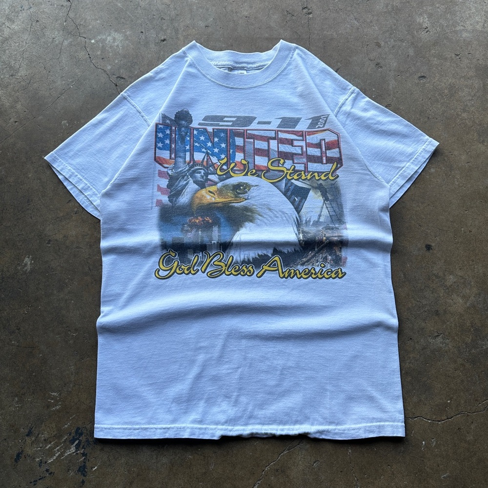 (M) 9/11 United We Stand God Bless America Tee